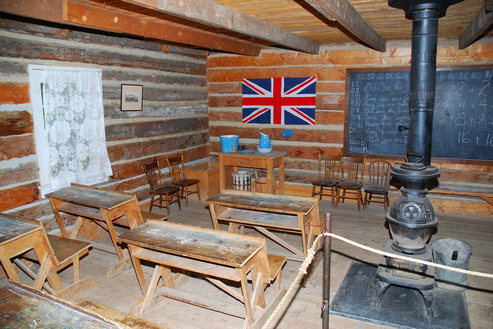 Школа конца 19-го века. Fort Edmonton Park. Edmonton, 2012